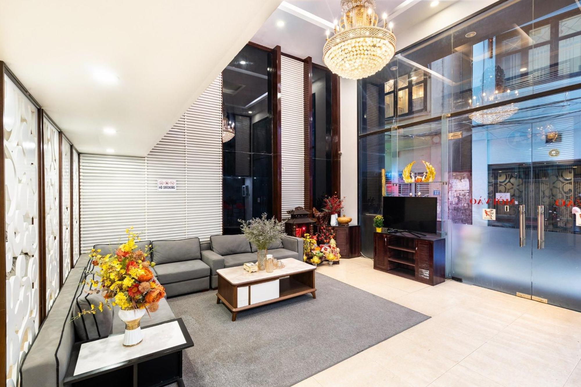 Kieu Anh Hotel - 81 Trung Kinh - By Bay Luxury Hanoi Exterior photo